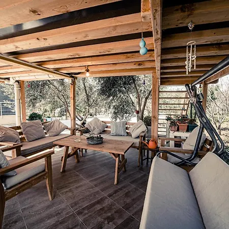 Feriehus Fascinating Bungalow With Shared Pool Surrounded By Nature In Fethiye
